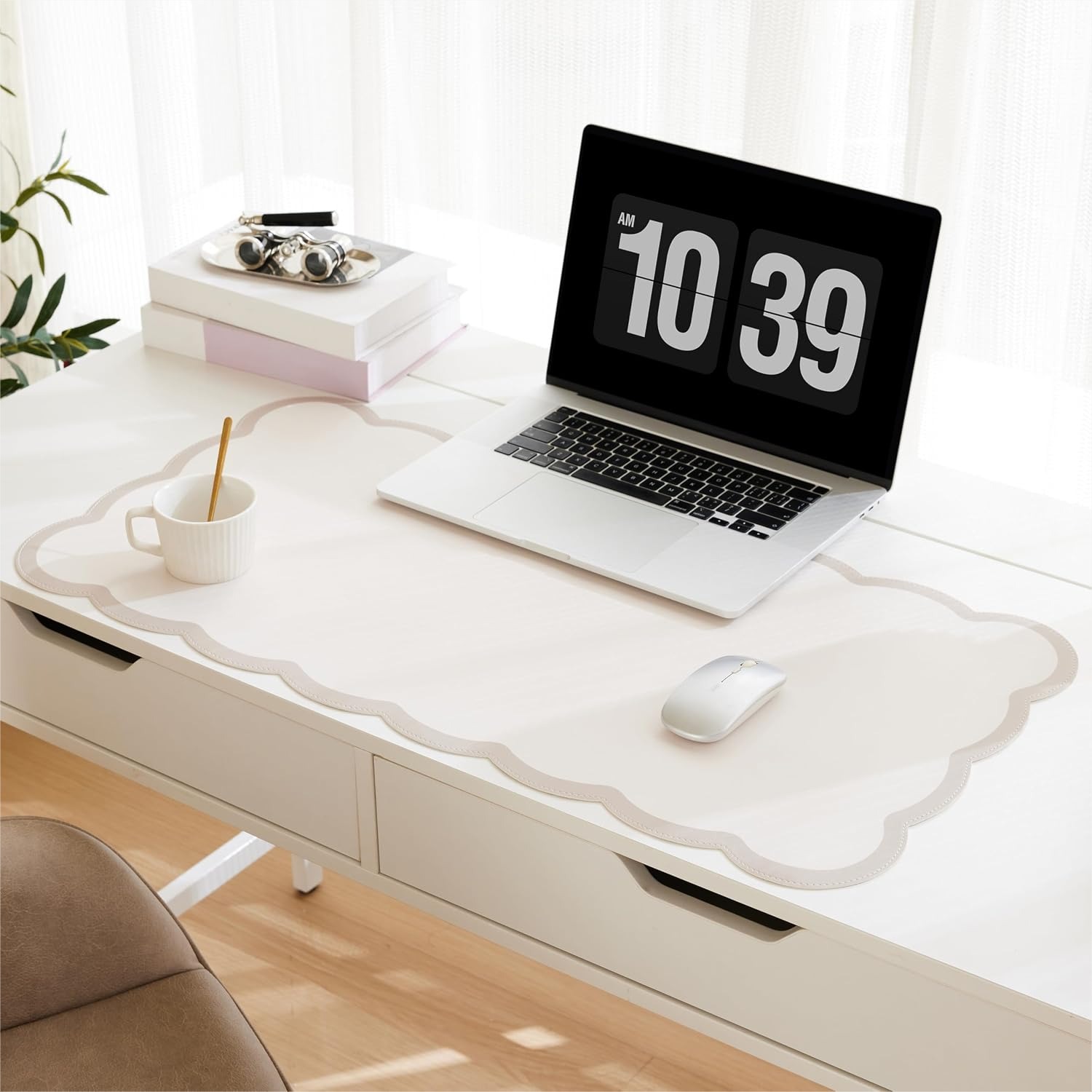 Scalloped Desk Mat 31.5x15.7 L - Leather Desk Pad recensione e prezzo