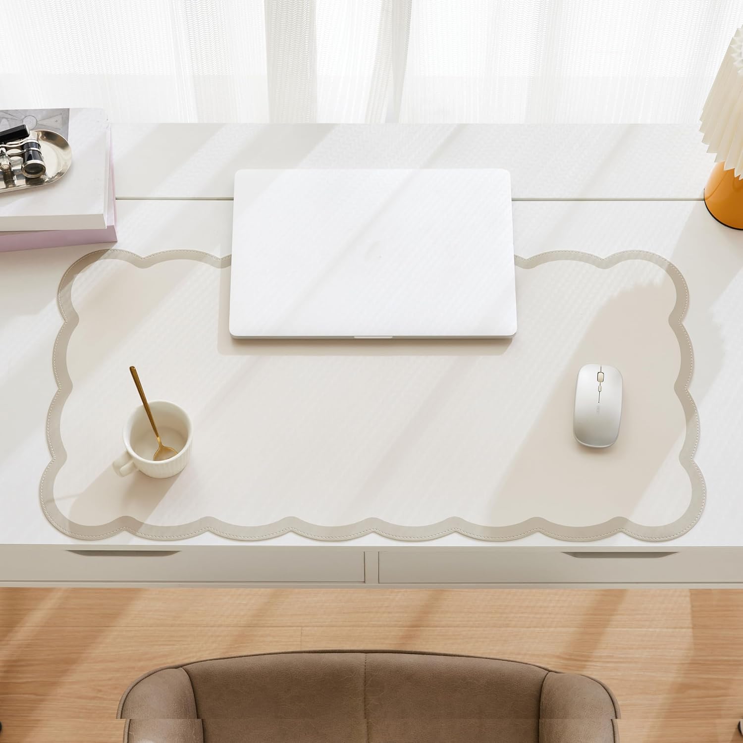 Scalloped Desk Mat 31.5x15.7 L - Leather Desk Pad recensione e prezzo